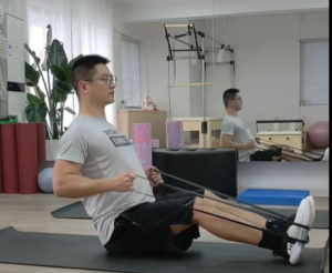 彈力帶划船訓練