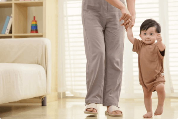 想知道嬰兒幾個月會認人？一文掌握幼兒發展階段