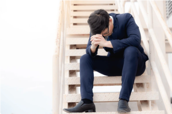 工作壓力大不快樂怎么办？工作壓力大症狀&辭職還是勇敢留下來