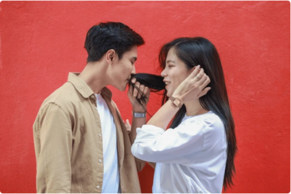 夢見女人投懷送抱是怎麼了？夢見女人喜歡我&桃花運、常見問題